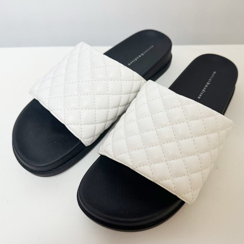 Mercer & Madison Womens Nova Slide Sandals Black White Quilted 8.5